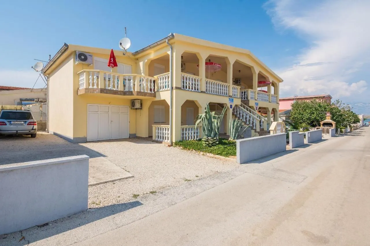 Apartments By The Sea Vir - 20333