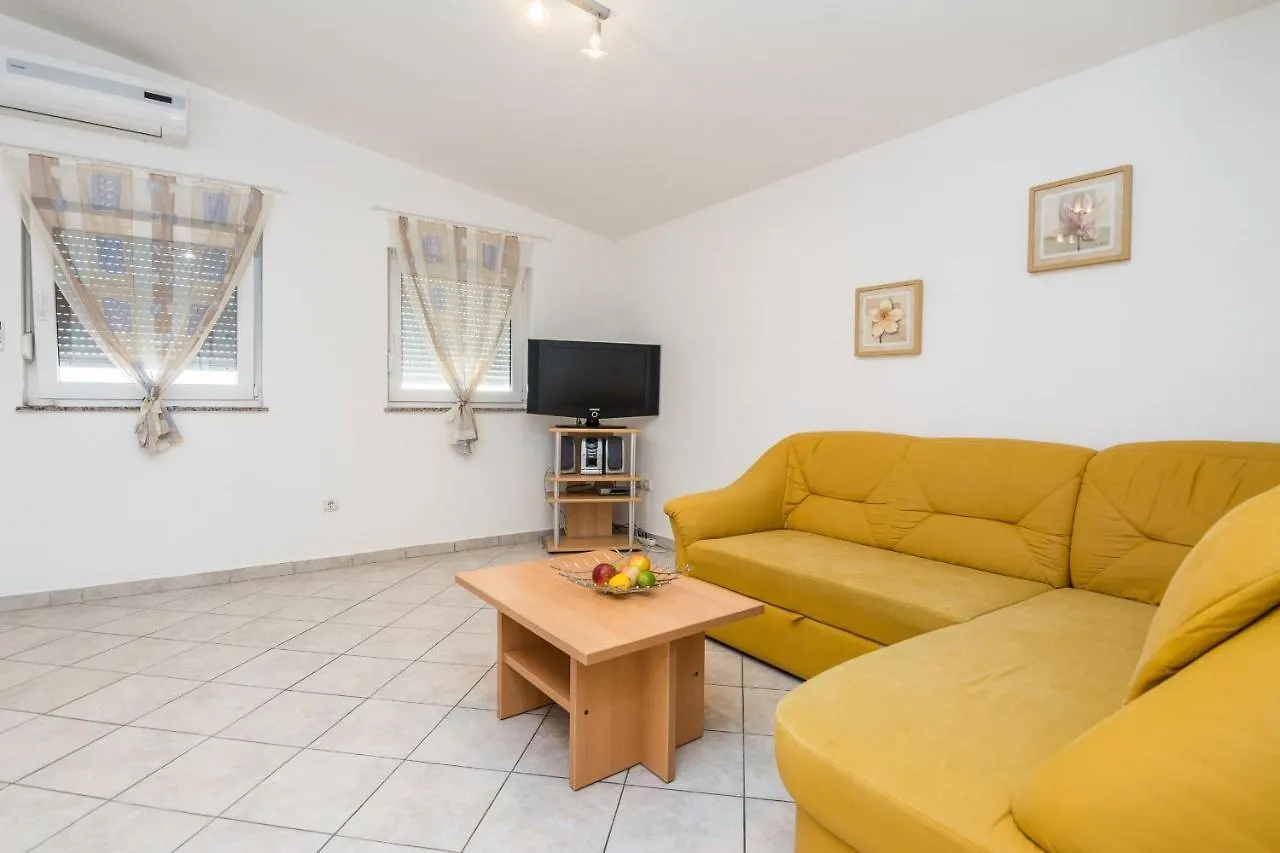 Apartments By The Sea Vir - 20333 Croatia