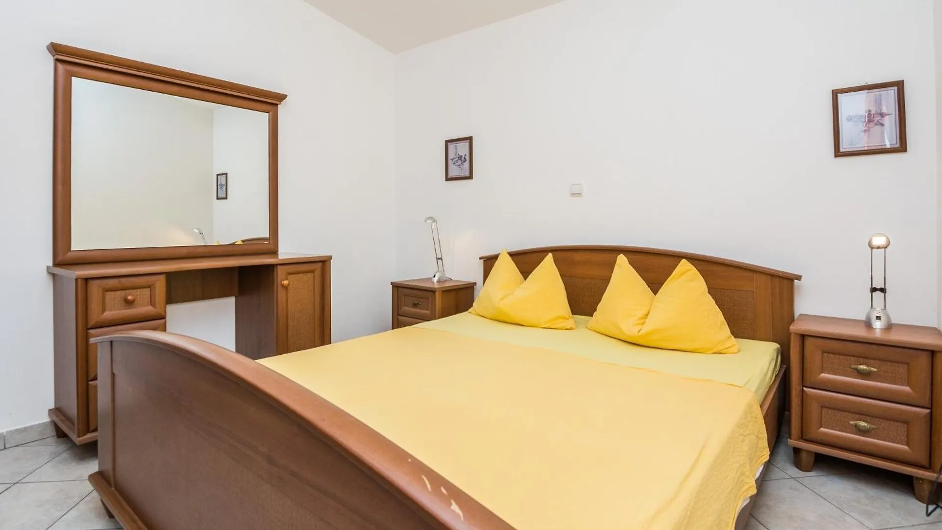 Apartments By The Sea Vir - 20333 Croatia